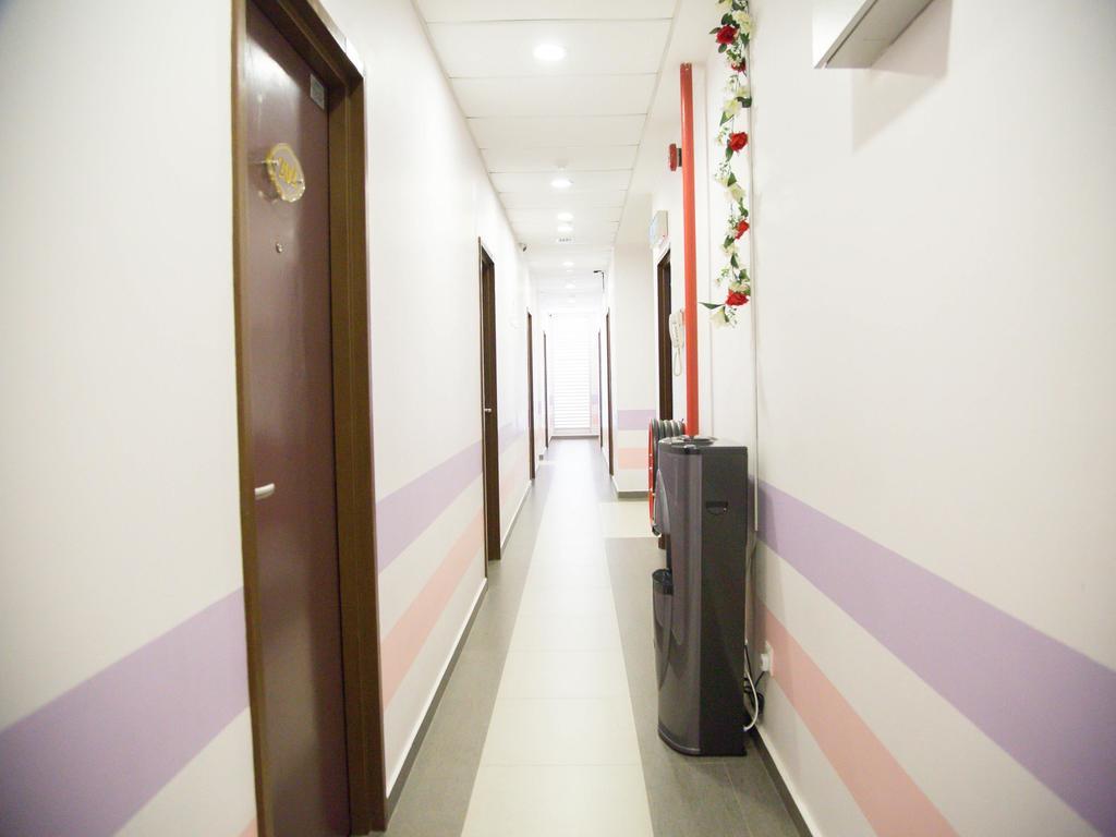 Oyo 250 Palazzo Hotel Kulai ジョホールバル エクステリア 写真